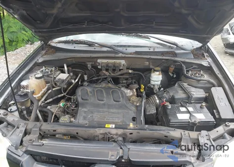 2005 Mazda Tribute S z USA, uszkodzony, nr VIN 4F2CZ06185KM25576